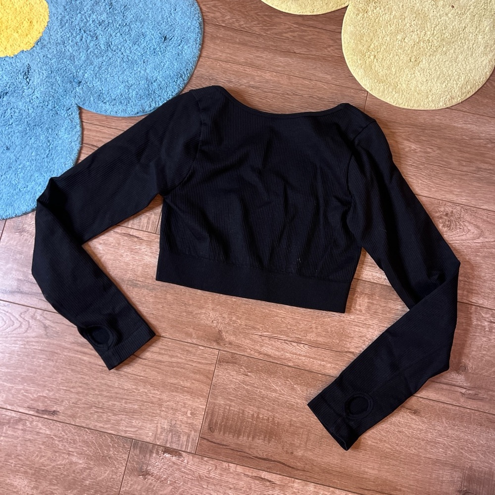 Amazon Black Long Sleeve Crop Top
